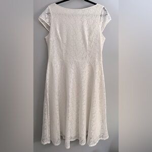 Jones Studio white lace dress